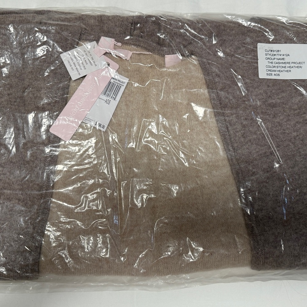 Double thick reversible 100% cashmere wrap